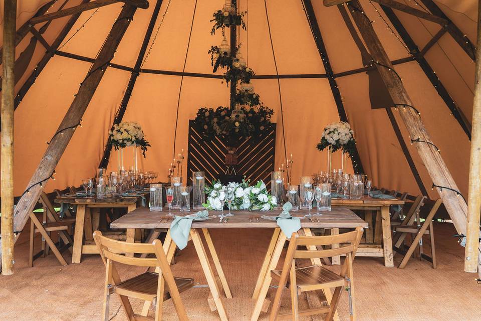 Rustic Wedding Meal Set-up