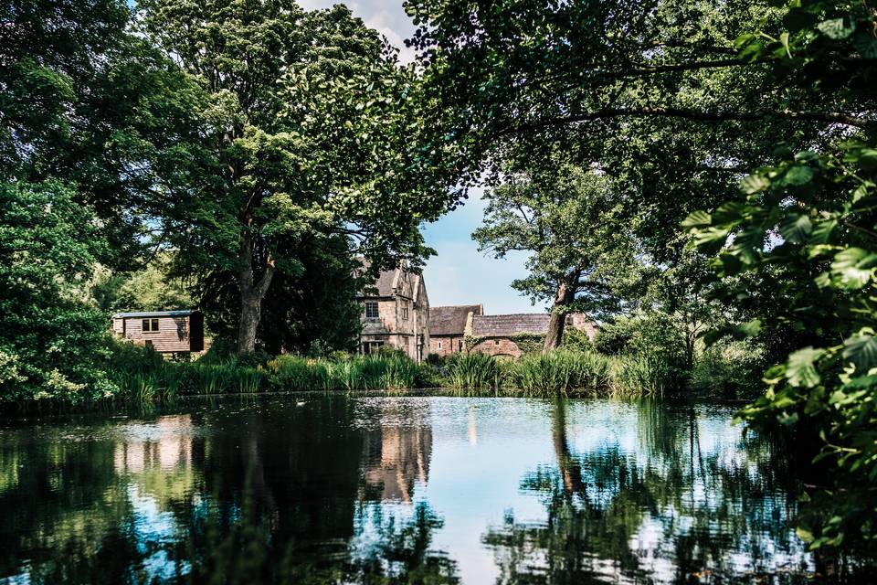 The Ashes Barns