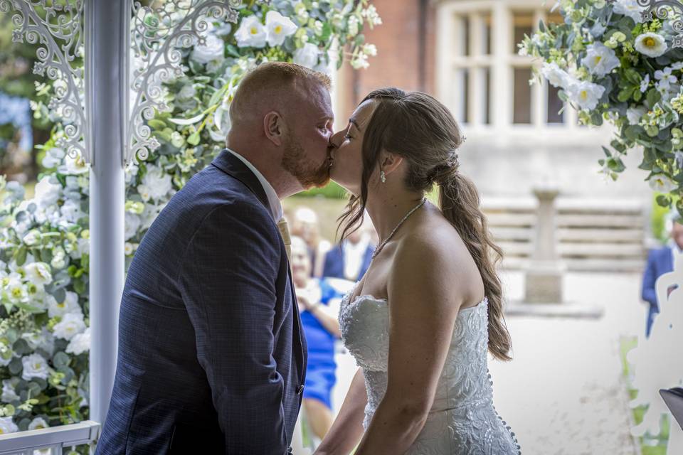 Mr & Mrs Abbotts