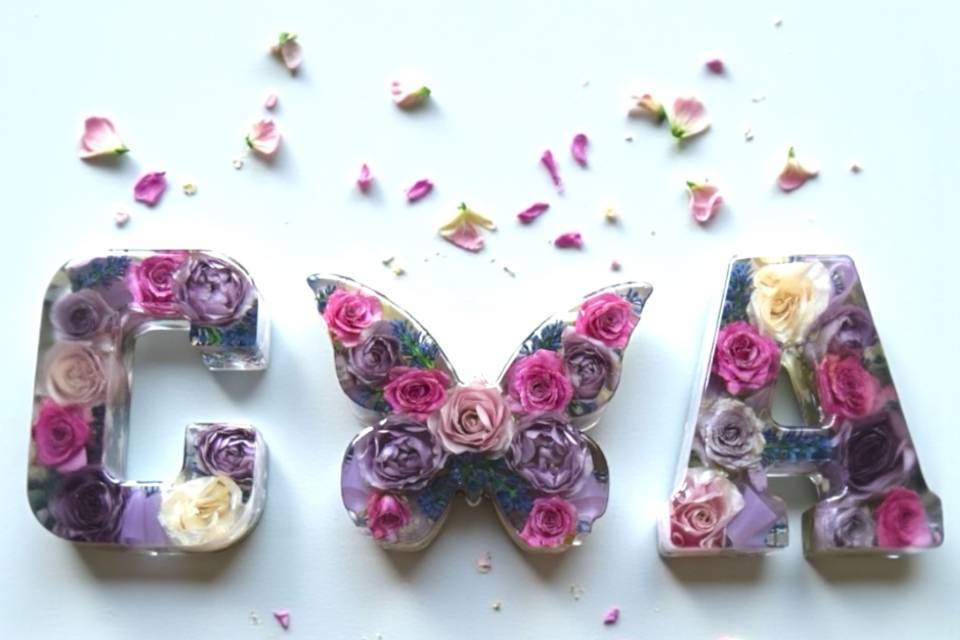 16.3cm initial & butterfly