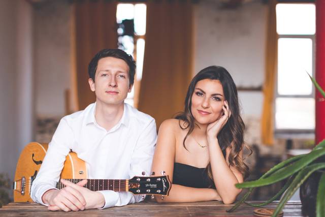 Eleni & Myles Acoustic Duo