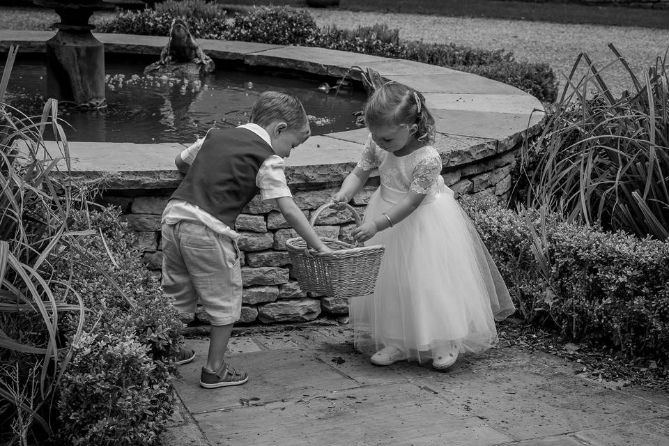 Wedding party helpers