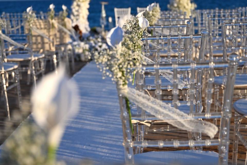 Lara Beach Wedding Styling