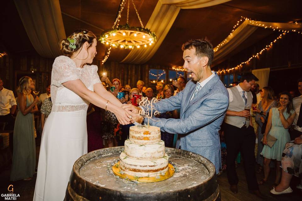 Cutting the cake