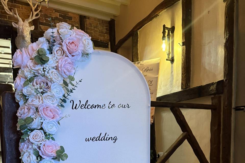 Welcome sign