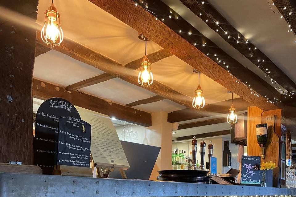 Main bar