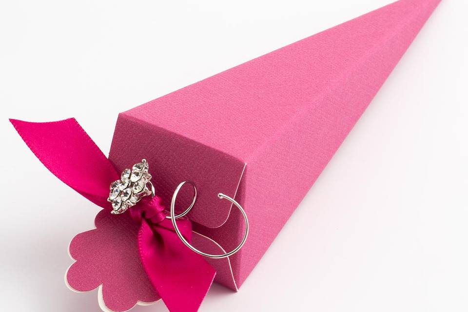 Favour boxes & cones