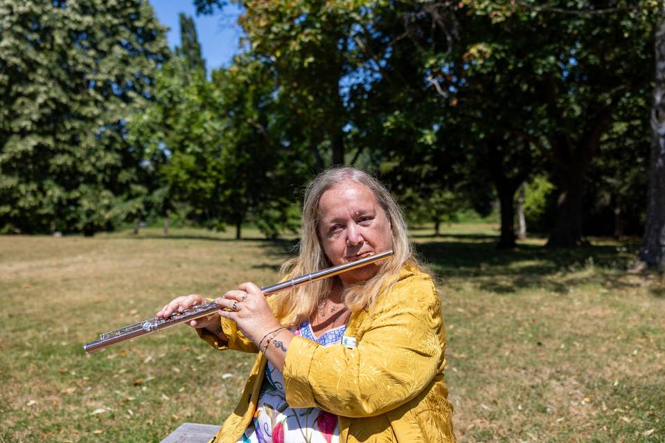 Performance on the garden lawn