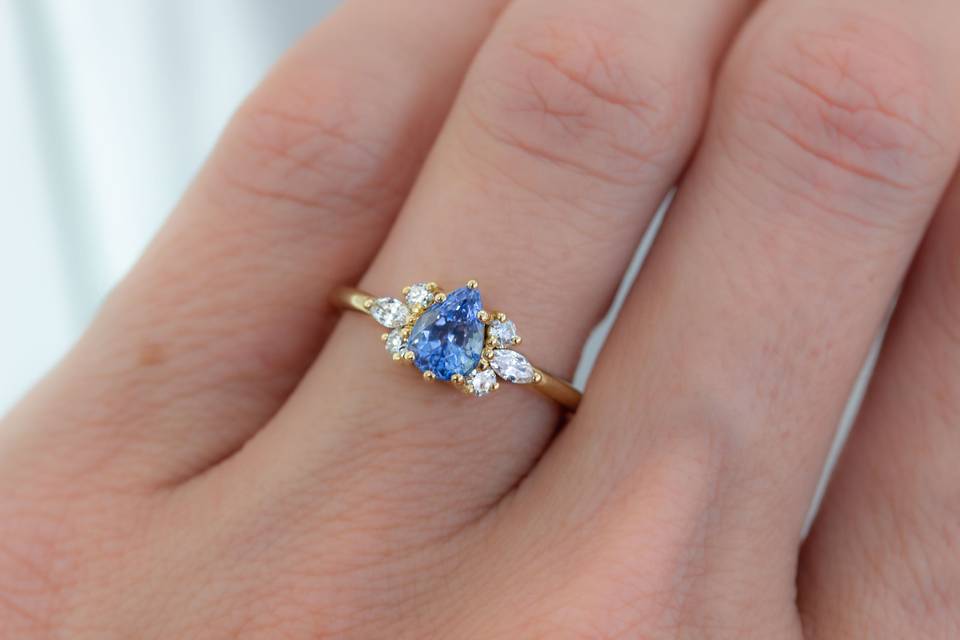 Sapphire and diamond sia ring