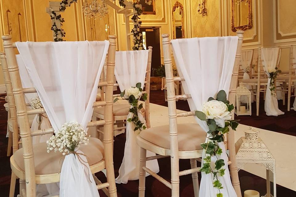 Chiavari Chairs and flowers