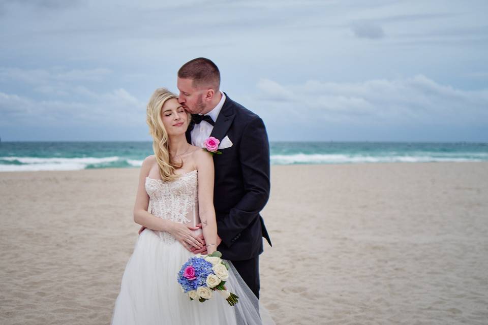 Some love stories need a passp