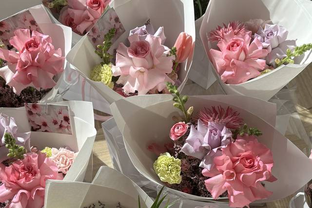 Modern bridesmaid bouquets