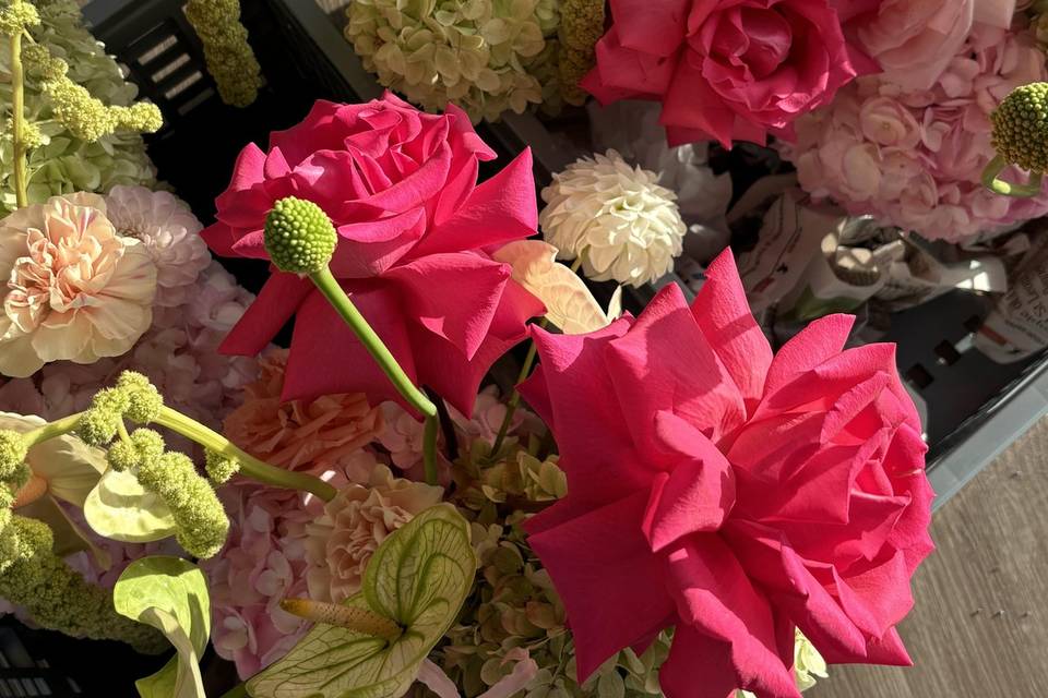 Pink & green centrepieces