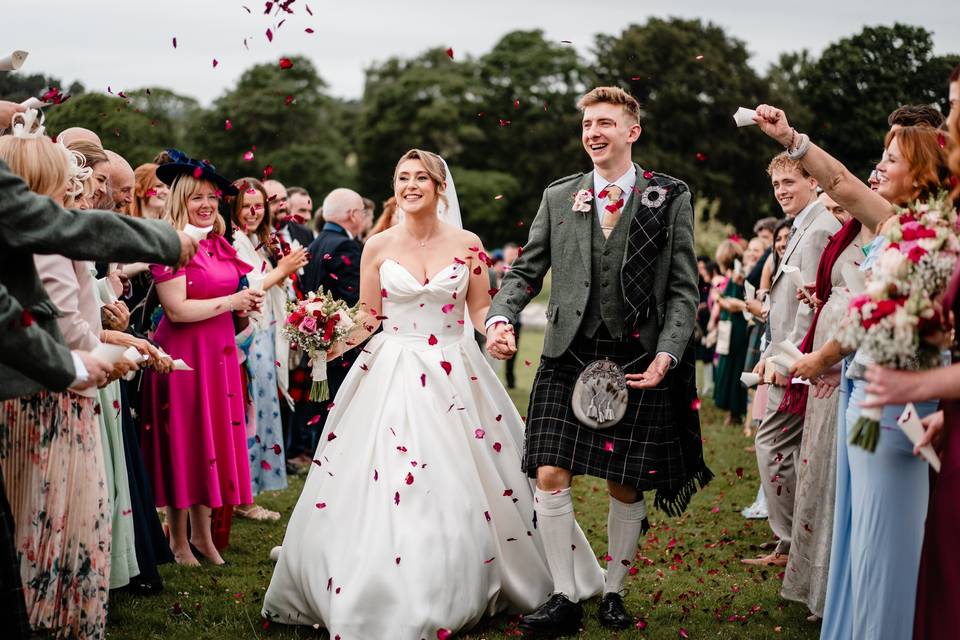 Cornhill Castle confetti shot