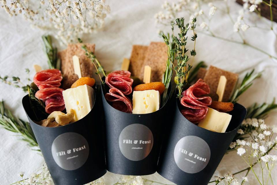 Charcuterie & cheese cups