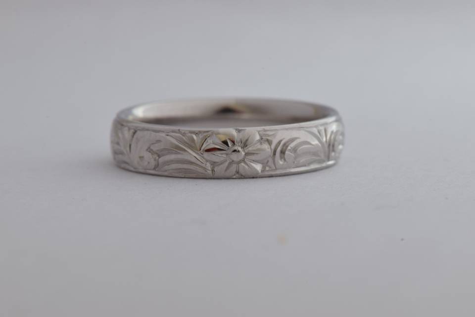 Hand engraved wedding ring