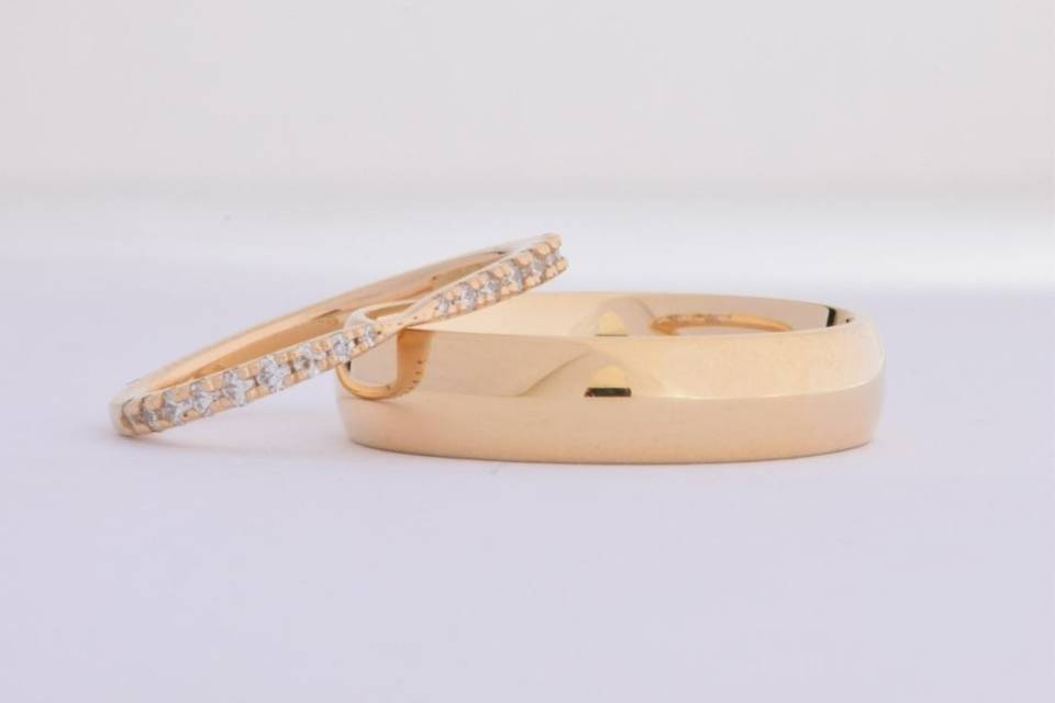 His & hers wedding rings