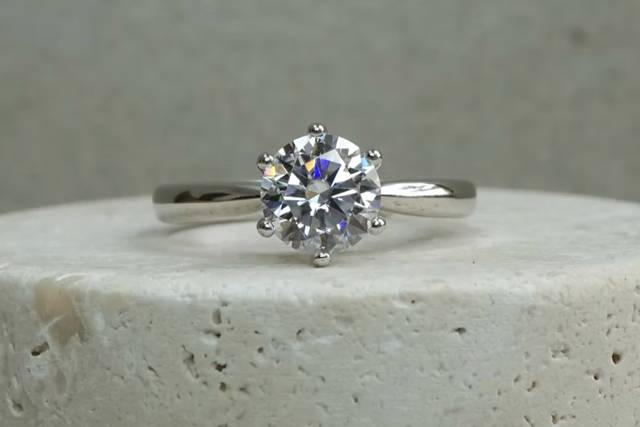 1ct Adjustable Engagement Ring