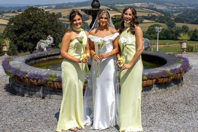 Bride & Bridesmaids fountain