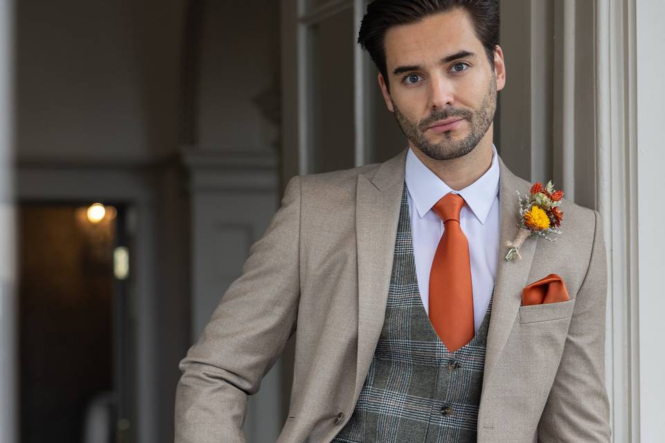 New Peter Posh Suits 2026