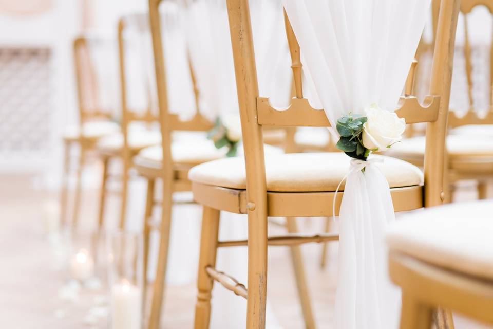 Chair decor - Image: VeronikaJoy Photography