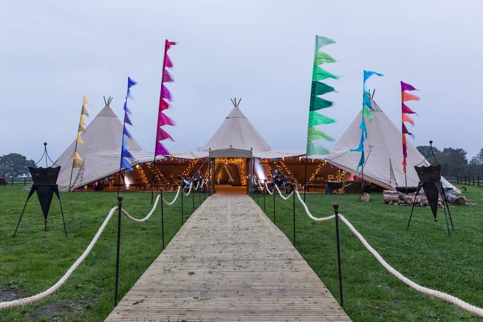Triple top tipi Front