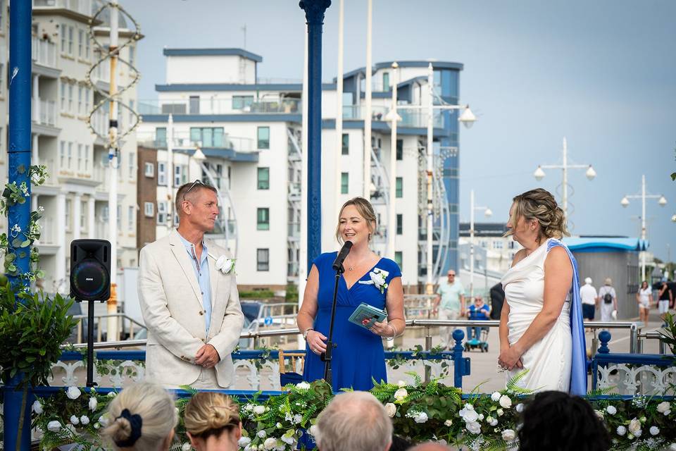 The ceremony of Dave and Emily