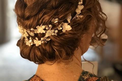 Beautiful bridal makeup & hair