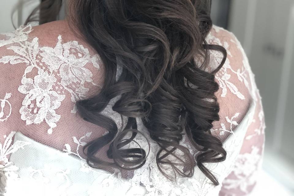 Beautiful bridal makeup & hair