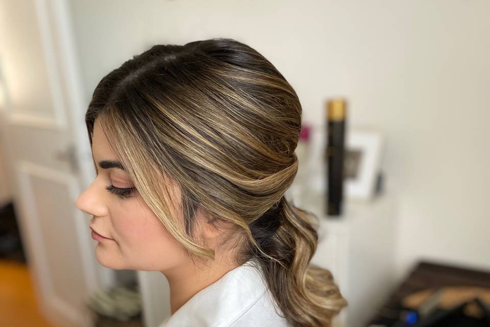 Gorgeous 1/2 up style