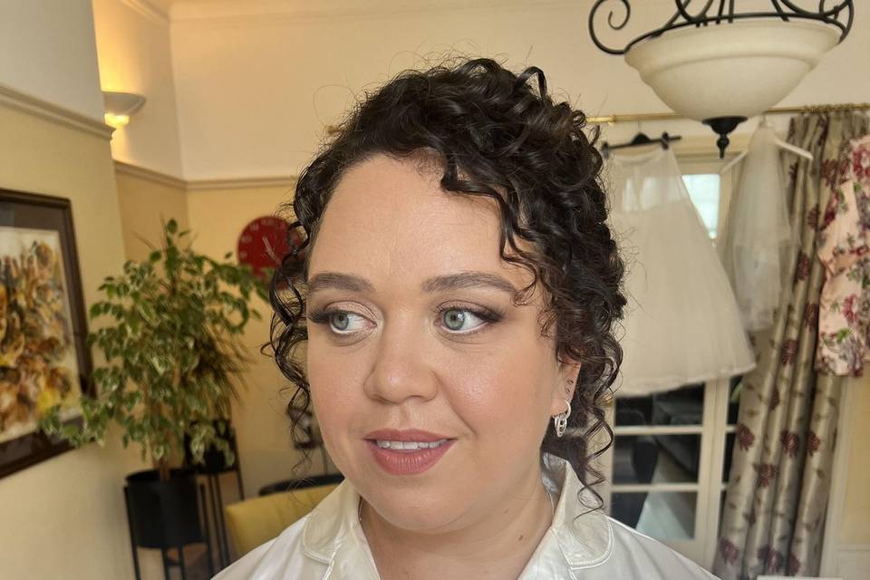 Subtle make up
