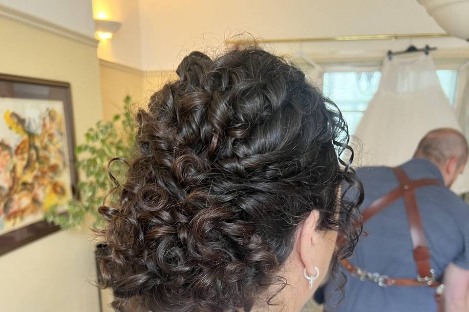 Natural curls and hair up