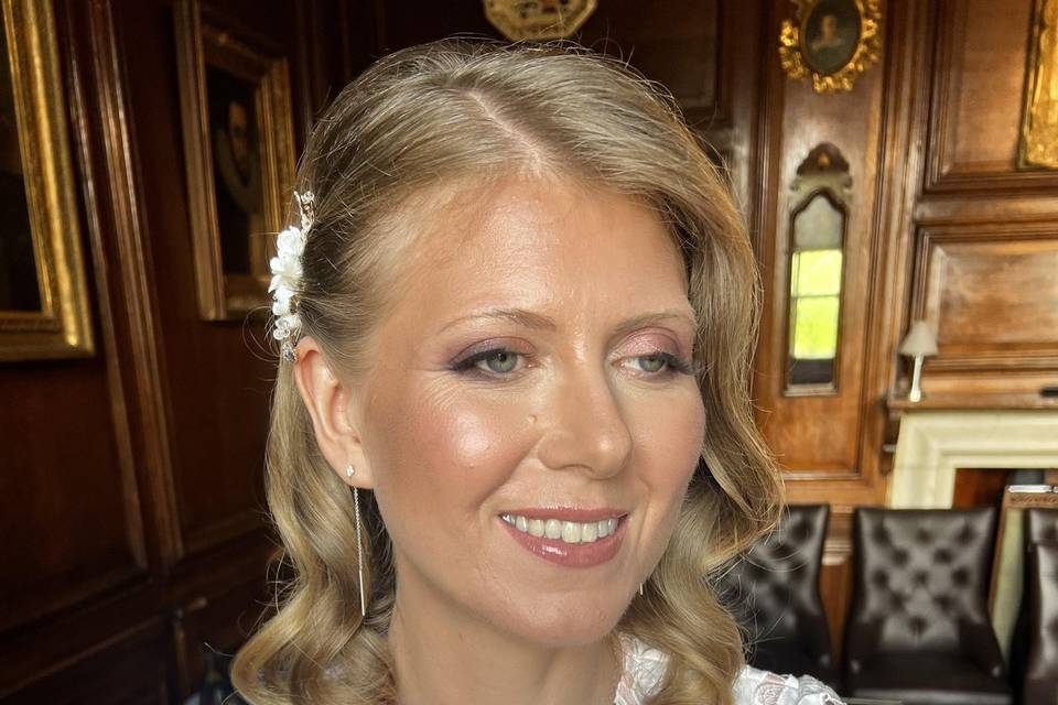 Glowy skin bride