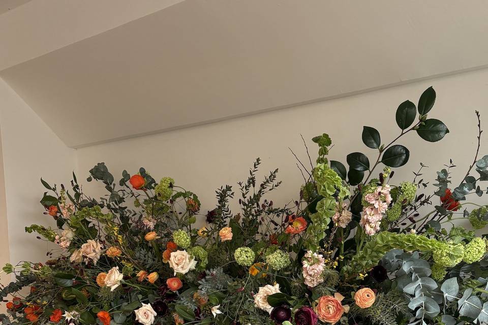 Spring Mantlepiece Design