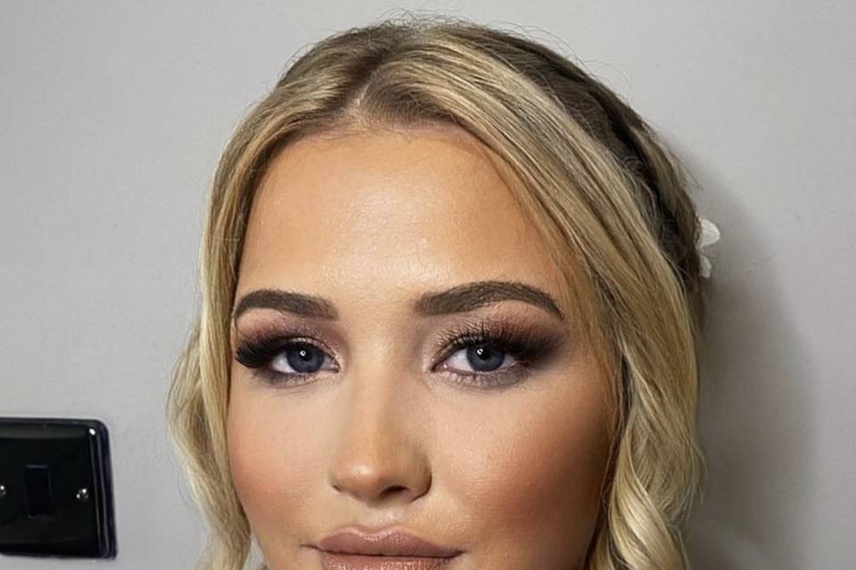 Full glam