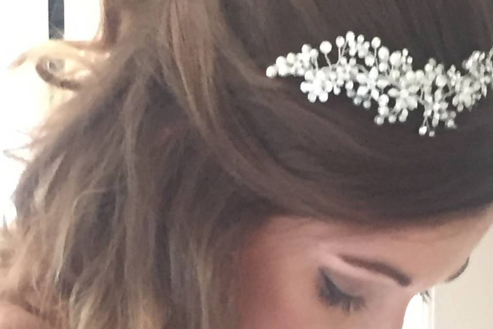 Bridal hair and natural makeup