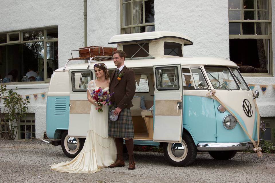 Bride and groom arrive