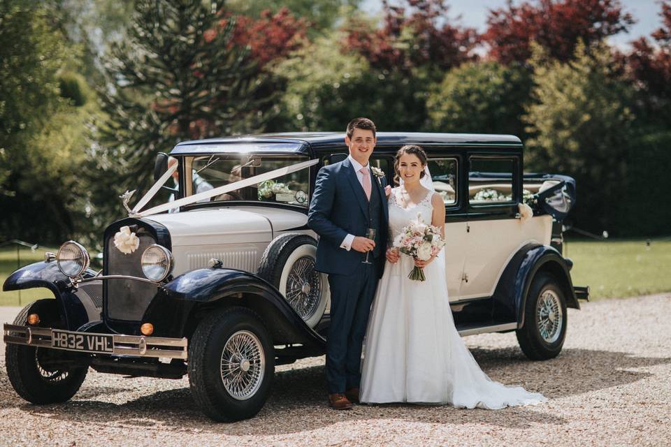Select Limousines and Grimsby Vintage Wedding Cars