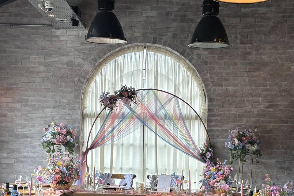 Horseshoe style table