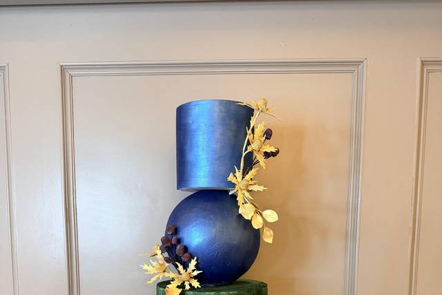 Sculptural Emerald & gold