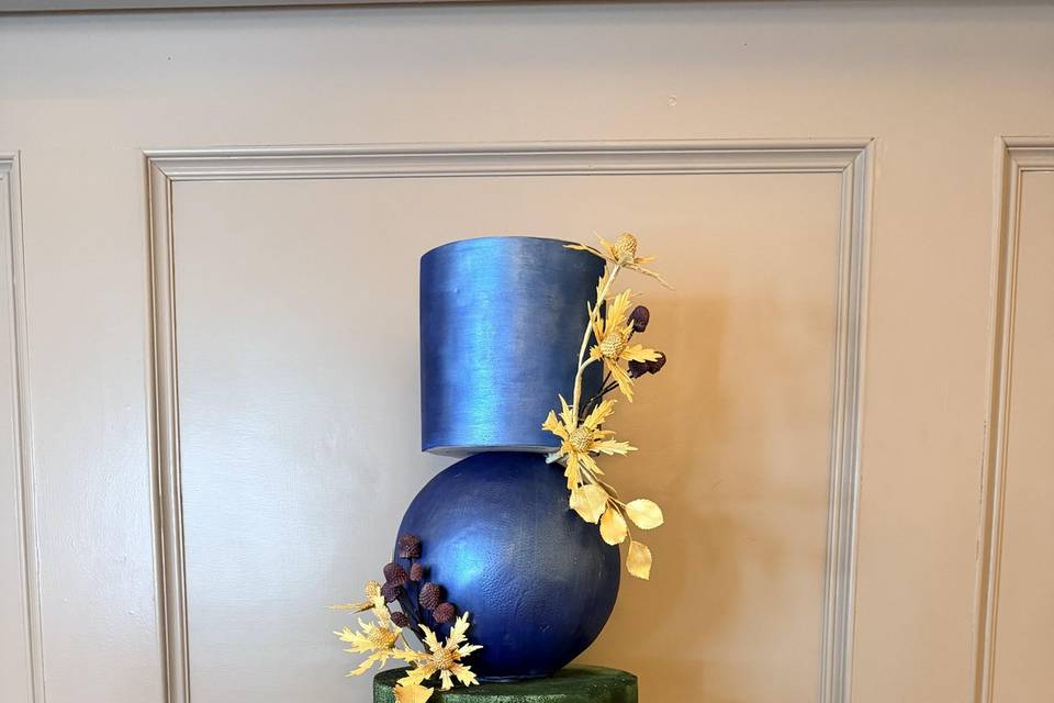 Sculptural Emerald & gold