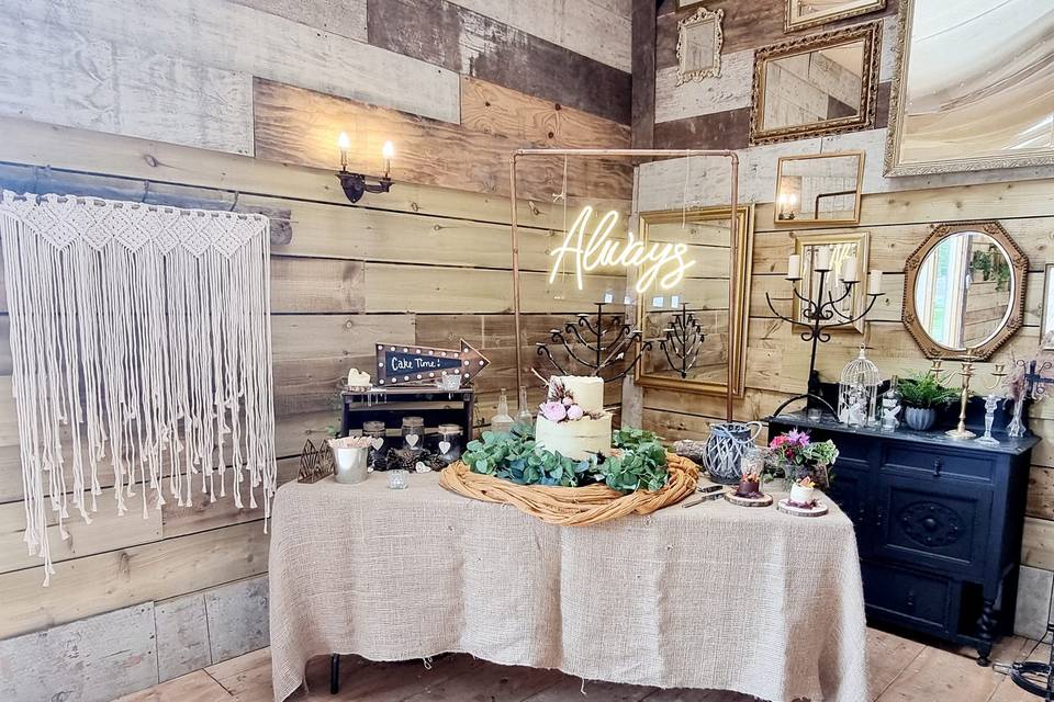 Rustic wedding inspo