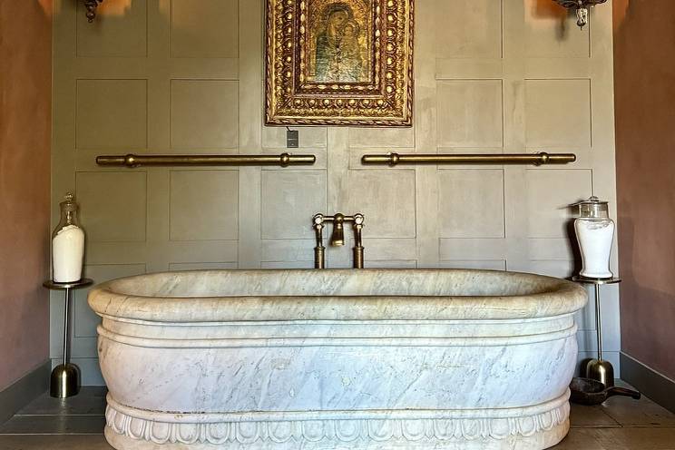 Fainting room