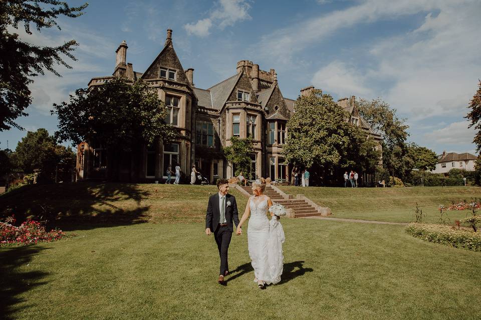 J&J - Insole Court
