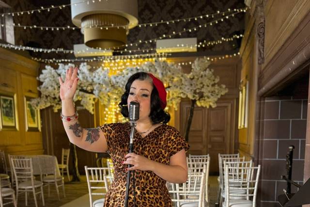 Becki Fishwick Wedding Singer