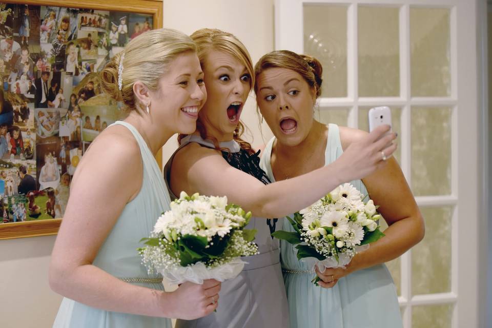 Bridesmaids selfie