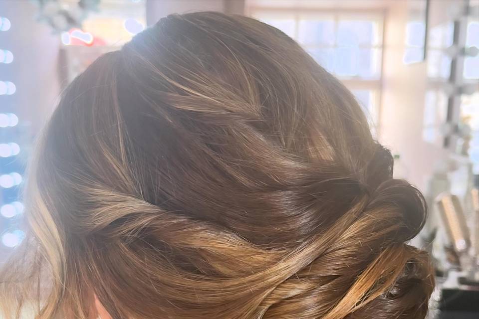 Twisted bun