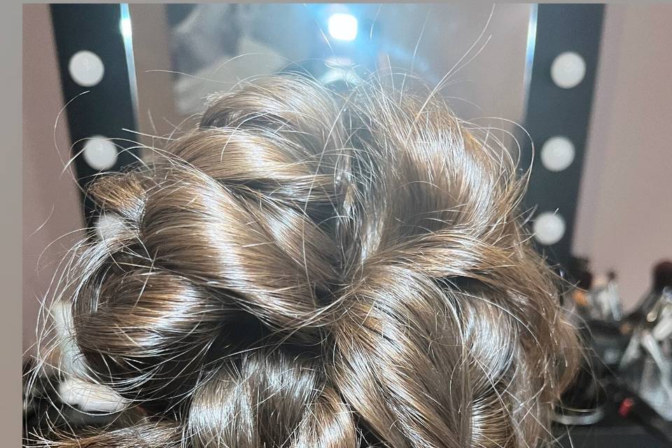 Twisted bun