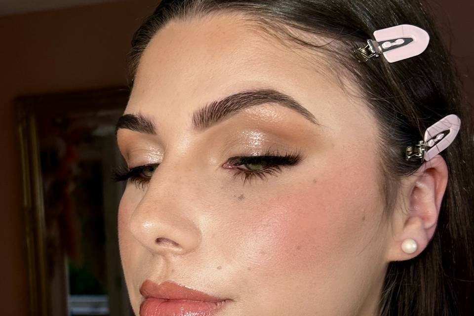 Bridal soft glam