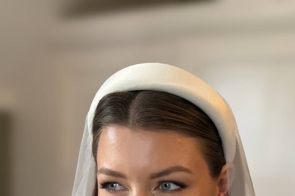 👰🏻‍♀️